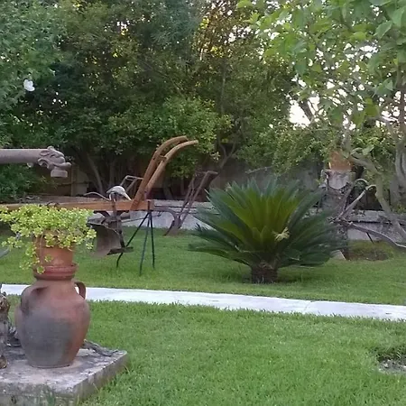 Baha-ammes Apartament Svoronata